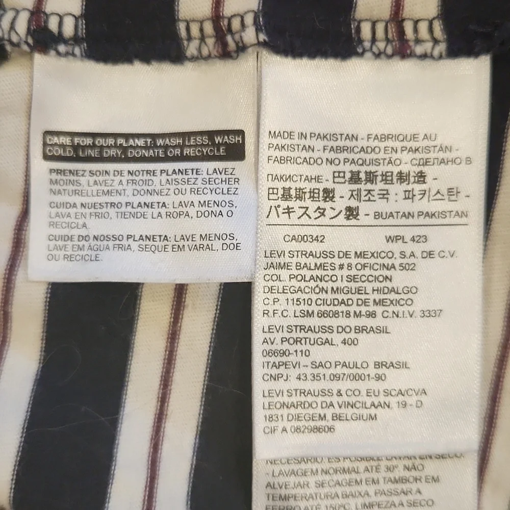 LEVI'S Blue Purple & White Stripes Casual T-shirt